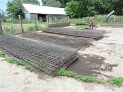 52" X 16' Wire Fence Panels & Pipe Gate 