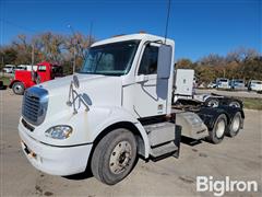 2007 Freightliner Columbia 112 T/A Truck Tractor 