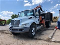 2013 International 4400 S/A Grapple Truck 