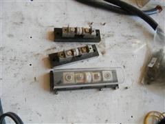 items/747ab03e5755e41180bd00155de187a0/magnasineenergyms-448paems-paeseriesinvertercharger