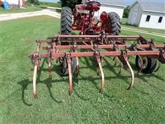 items/748bed2bdb45e41180bf00155de1c209/ih45cultivator