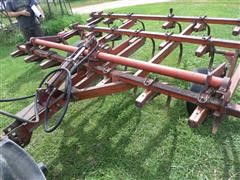 items/748bed2bdb45e41180bf00155de1c209/ih45cultivator