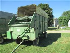 John Deere 125 Forage Wagon 