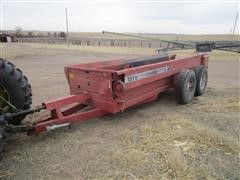 Case IH 1570 Manure Spreader 