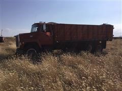 1973 Ford LN8000 T/A Grain Truck (INOPERABLE) 