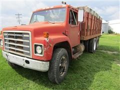 1979 International S Series 1925 T/A Grain Truck 