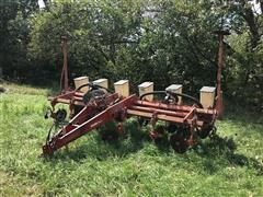 Massey Ferguson 640 6R30 Planter 