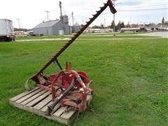 Case IH 1300 - 3 Pt 7' Sickle Bar Mower 