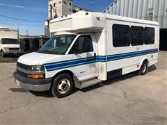 2010 Chevrolet Express 4500 Bus 