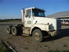 1995 White/GMC WG Truck Tractor 