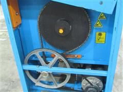 items/78be51268f5be41180bd00155de187a0/accu19400portableblowingsprayinginsulationmachine