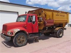 1991 International CC 40S Feed/Mixer Truck 