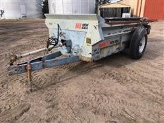 New Idea 3622 Manure Spreader 