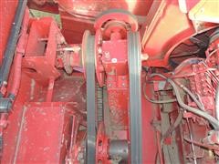 items/7be0db9f6560e41180bd00155de187a0/2001caseih2388combine