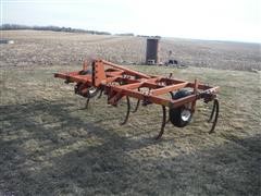 Case 1800 Chisel Plow 