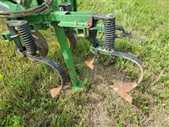 items/7c87b85d3ddf4c2390a00c80efc128ba/johndeere7256r30frontmountcultivator-25.jpg