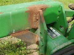 items/7c87b85d3ddf4c2390a00c80efc128ba/johndeere7256r30frontmountcultivator-31.jpg