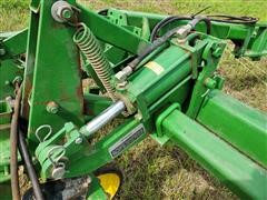 items/7c87b85d3ddf4c2390a00c80efc128ba/johndeere7256r30frontmountcultivator-41.jpg