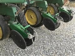 items/7cc52f919706ea11b86200155d70e01b/johndeere70006rowplanterwithliquidfertilizerandpercisioncornmeters-41.jpg