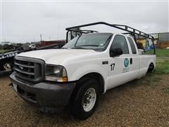 2004 Ford F250 Extended Cab 2WD Pickup 