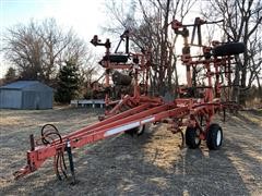 Allis-Chalmers 1400 Field Cultivator 