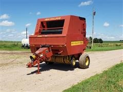 New Holland 660 Round Baler 