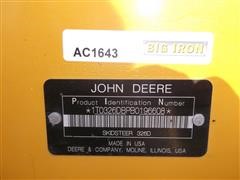 items/7e659d405322e41180be00155de252ff/2011johndeere326dskidsteer