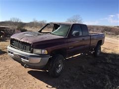 2001 Dodge Extended Cab Pick Up For Parts 