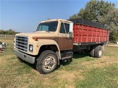 1981 International 1854 S/A Grain Truck 