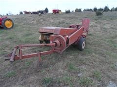 New Holland Hayliner 269 Baler 