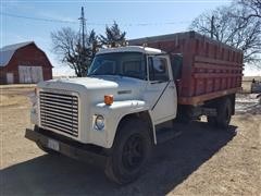 1973 International LoadStar 1600 2-Ton Grain/Livestock Truck 