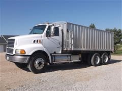 2000 Sterling AT9500 T/A Grain Truck 