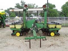 1980 John Deere 7000 Planter 