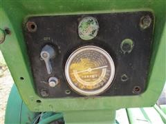 items/8581af0ca01ee41180be00155de252ff/johndeere630tractor