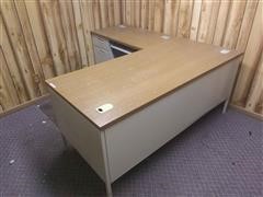 Desks & File Cabinet 