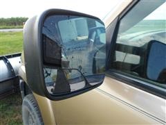 items/877e2d18a837e41180bd00155de1c209/2000chevroletsilveradok2500ls3doorextendedcab4x4pickupwithsnowplow