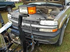items/877e2d18a837e41180bd00155de1c209/2000chevroletsilveradok2500ls3doorextendedcab4x4pickupwithsnowplow