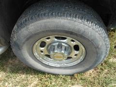 items/877e2d18a837e41180bd00155de1c209/2000chevroletsilveradok2500ls3doorextendedcab4x4pickupwithsnowplow