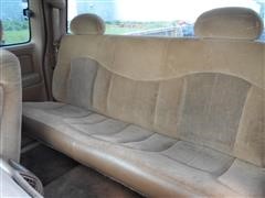 items/877e2d18a837e41180bd00155de1c209/2000chevroletsilveradok2500ls3doorextendedcab4x4pickupwithsnowplow