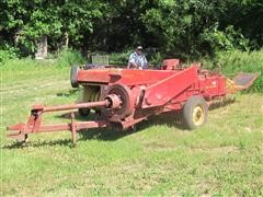 New Holland 273 Baler 