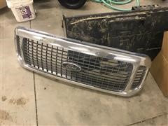 2001 Ford Excursion Grill Insert 