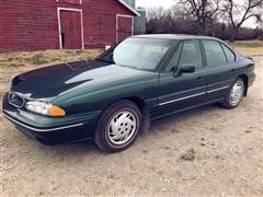 1996 Pontiac Bonneville SE 4 Door Car 