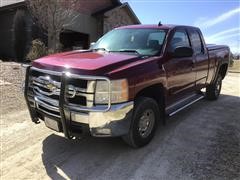 2007 Chevrolet Silverado 2500 HD LT 4x4 Extended Cab Pickup 