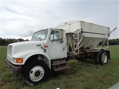 1993 International 4700 4X2 S/A Fertilizer Tender Truck 