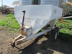 Dempster Clipper 560s Fertilizer Spreader 