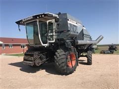 1983 Gleaner N7 Series 3 Combine 