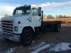 1986 International 2375 Flatbed Truck 