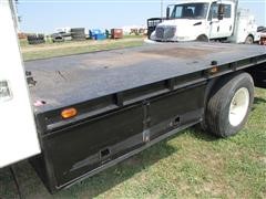 items/8dfe4178272ae41180be00155de252ff/fordflatbedtruck