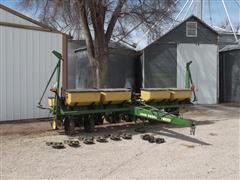 John Deere 7200 MaxEmerge 2 Planter 