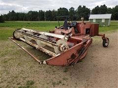 Hesston 6400 Self Propelled Windrower 